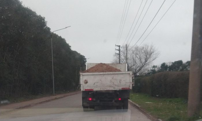 Dicen que están prohibidas, pero la tosquera del Barrio Paraná sigue funcionando